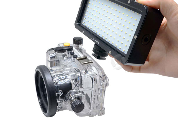 ledunderwater01.jpg ledunderwater01.jpg